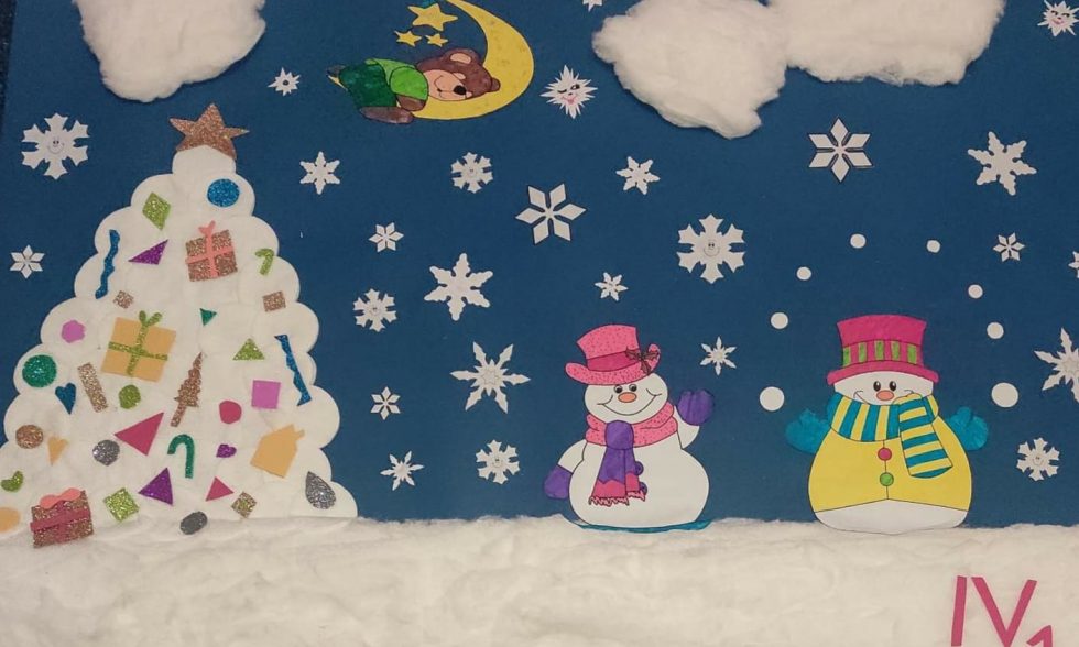 Погледајте шта су ученици нижих разреда наше школе припремили на тему новогодишњих и зимских чаролија.