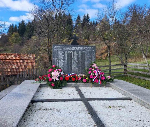 Парастос поводом стравичног страдања становника села Раковац у новембру 1943.године